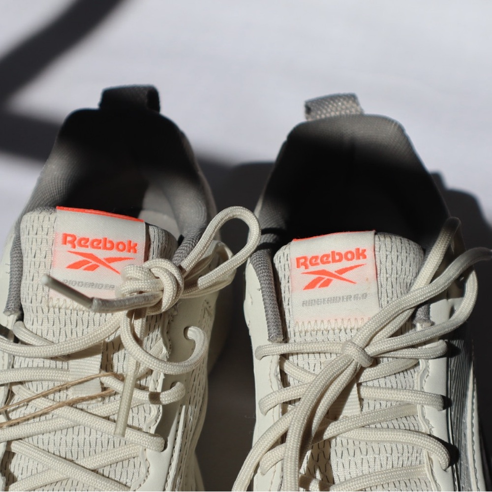 NWT Reebok Cream and Gray Ridgerider 6.0 Sneakers - Picture 3 of 6